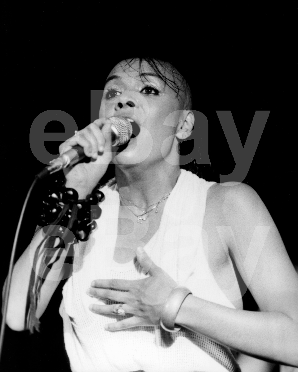 Bow Wow Wow Annabella Lwin 10x8 Photo New Wave Punk Group 