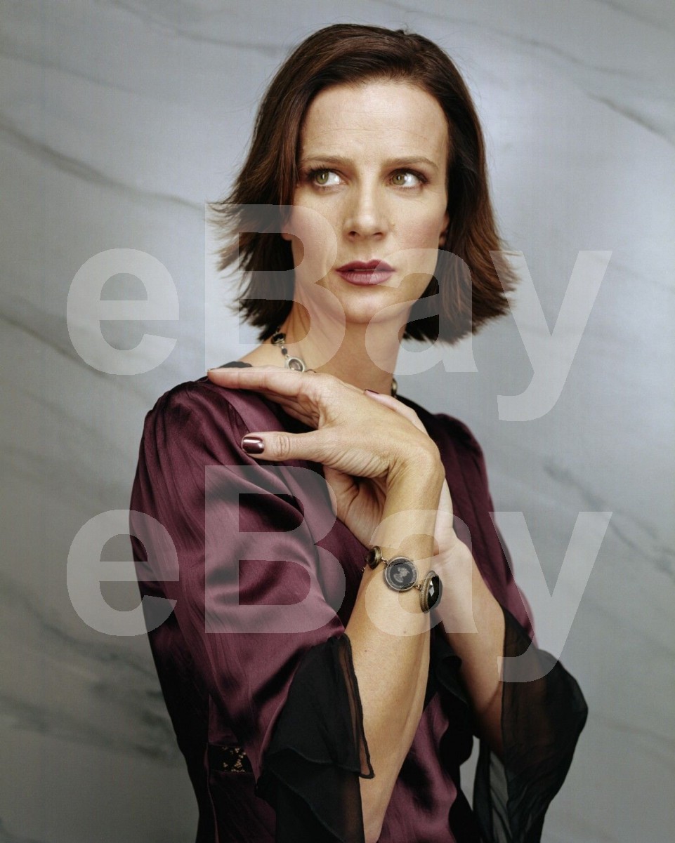 Six Feet Under (TV) Rachel Griffiths Photo